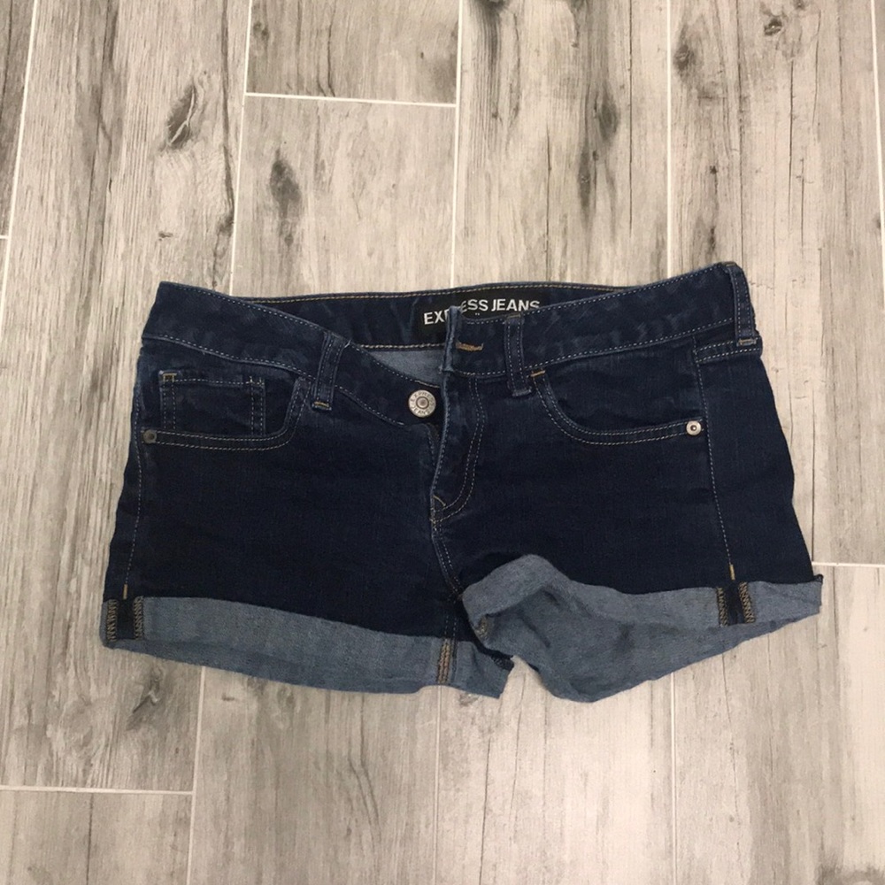 Express Shorts